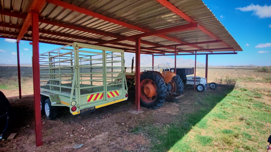 6 Bedroom Property for Sale in Middelburg Eastern Cape